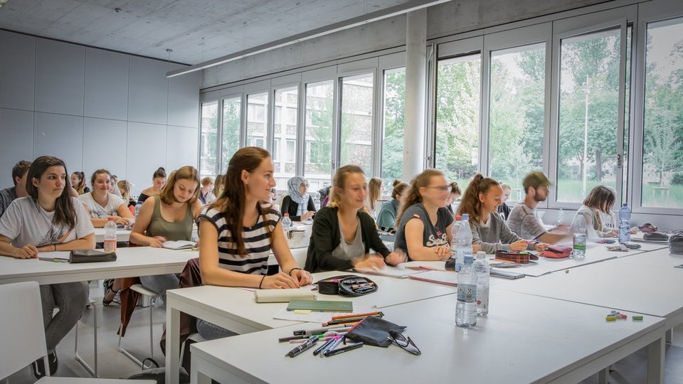 Studierende im Unterricht